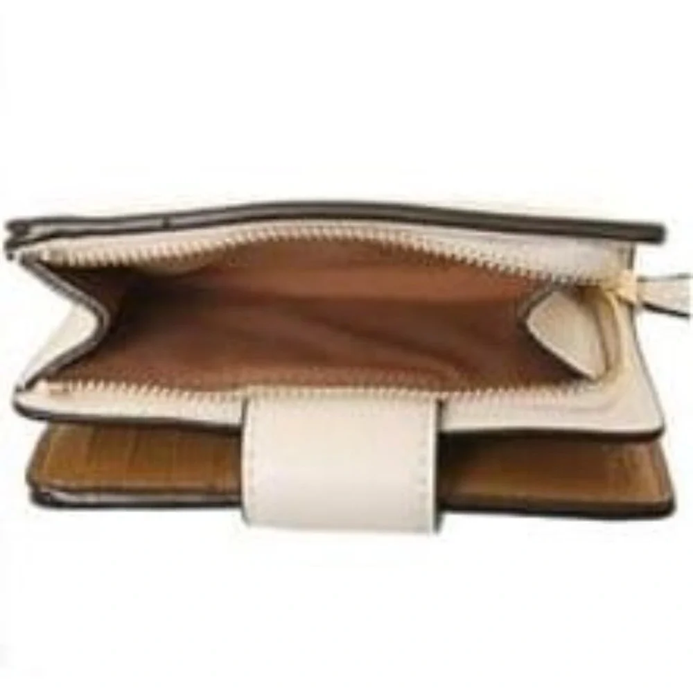 COACH MEDIUM CORNER ZIP WALLET WITH APPLE PRINT NWT